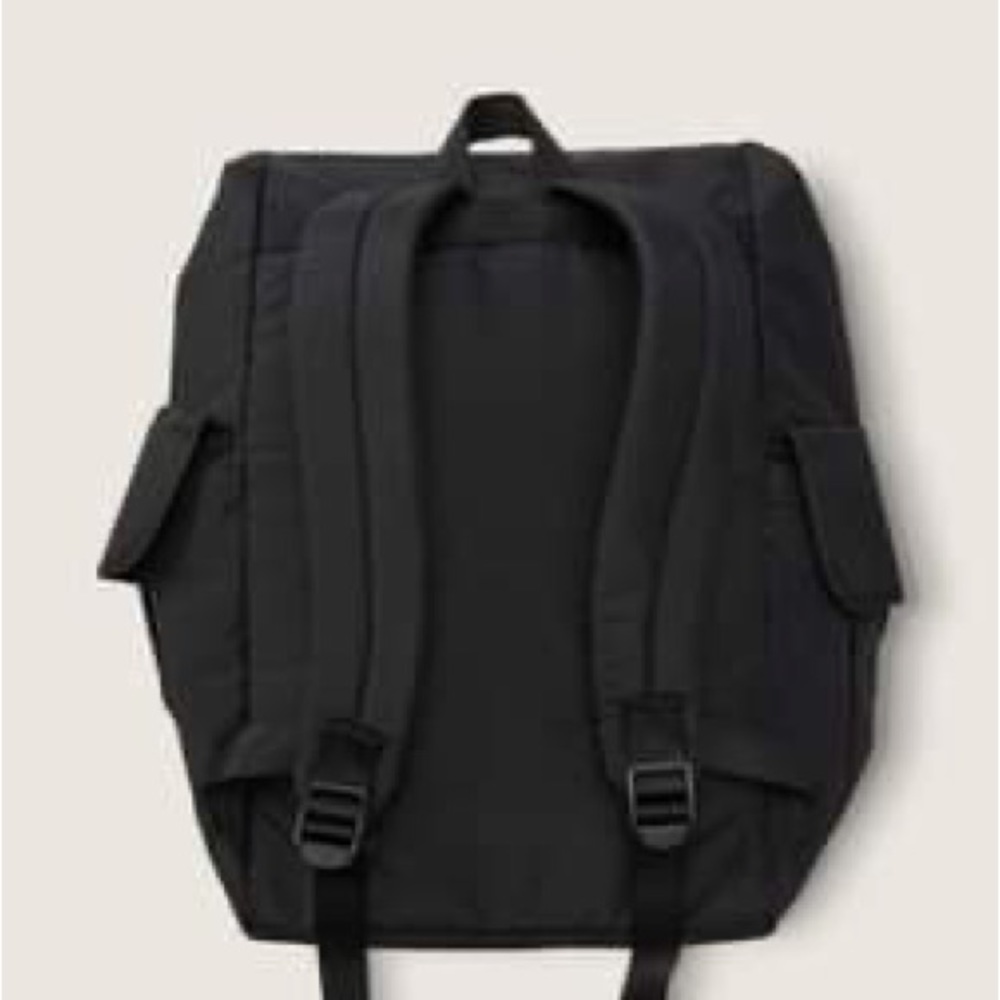 PINK VS Everyday Backpack NWT - Picture 2 of 9
